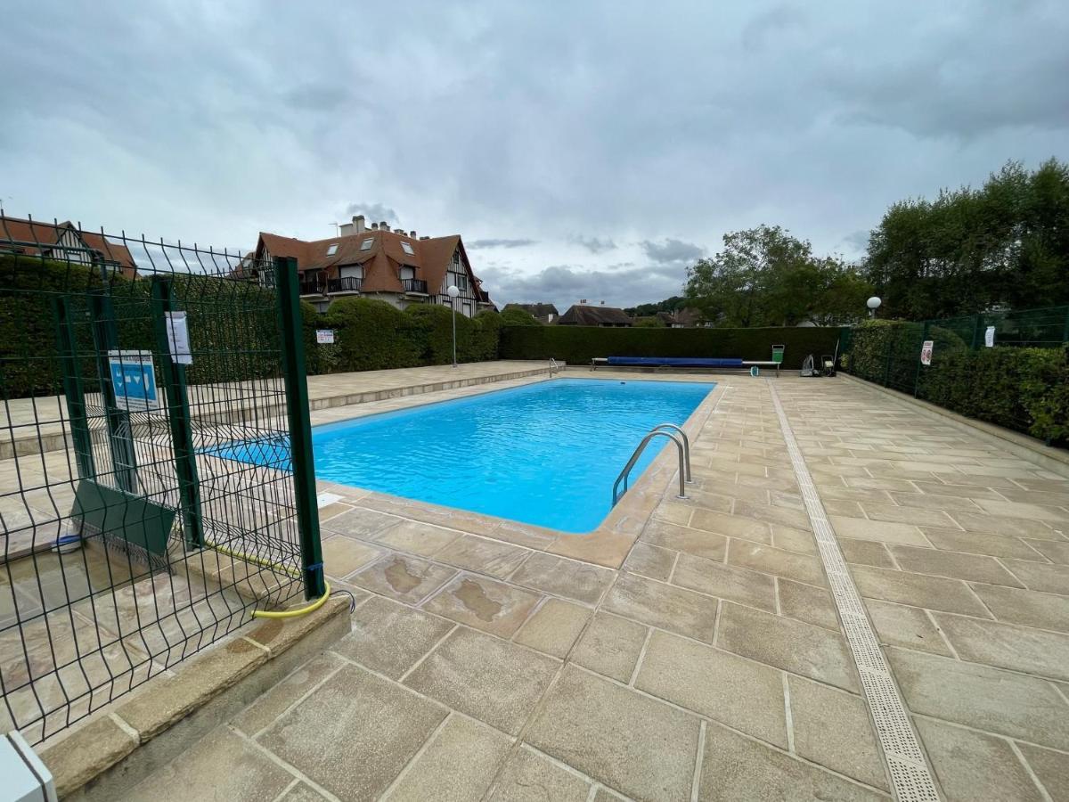 La Vigie Spacieux, Lumineux, Piscine Deauville Exterior photo
